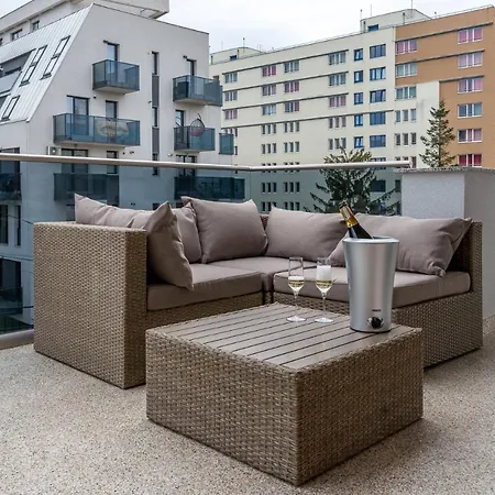 Sarmihouse Aparthotel *