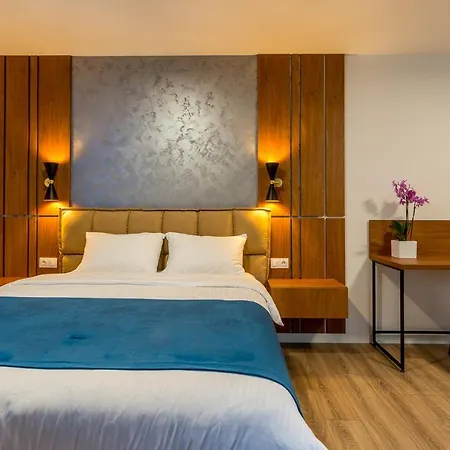 Sarmihouse Aparthotel *