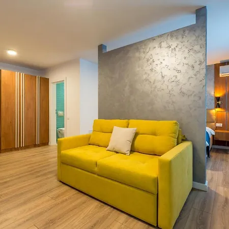 Sarmihouse Apartahotel