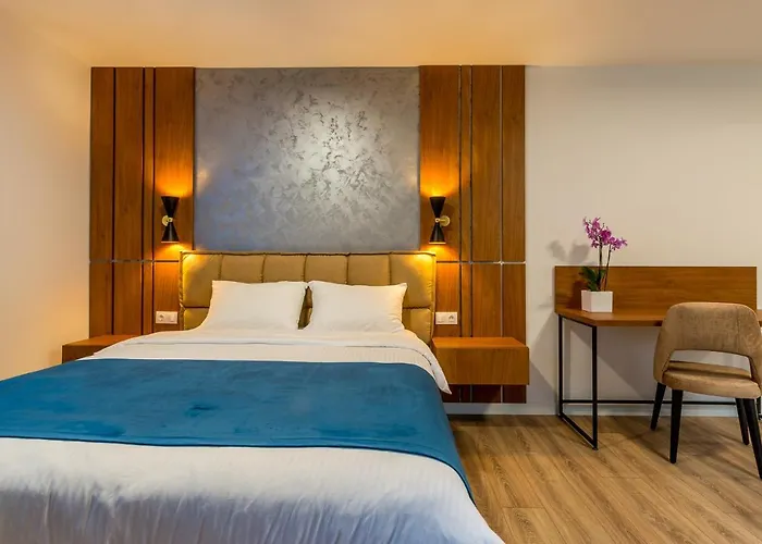 Sarmihouse Apartahotel 4*